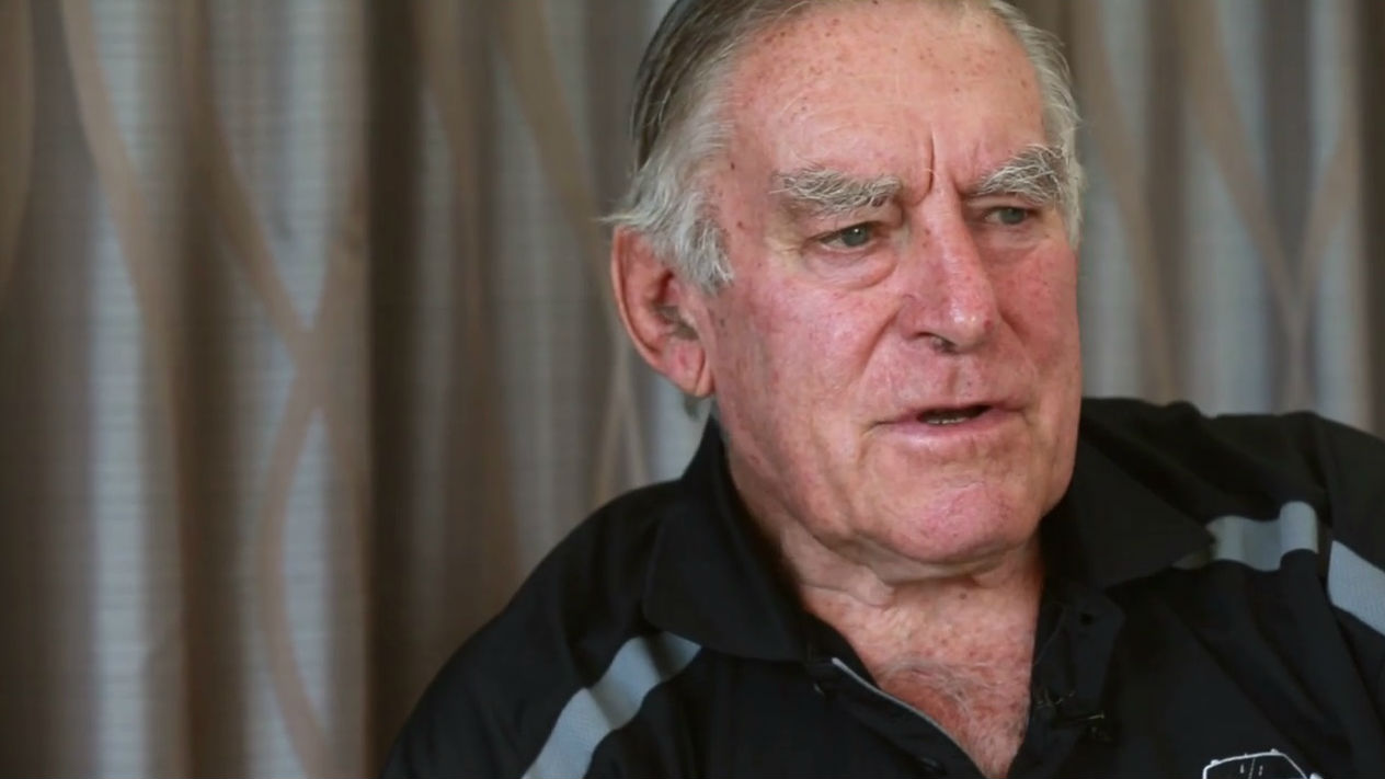 Tributes flow to Sir Colin Meads