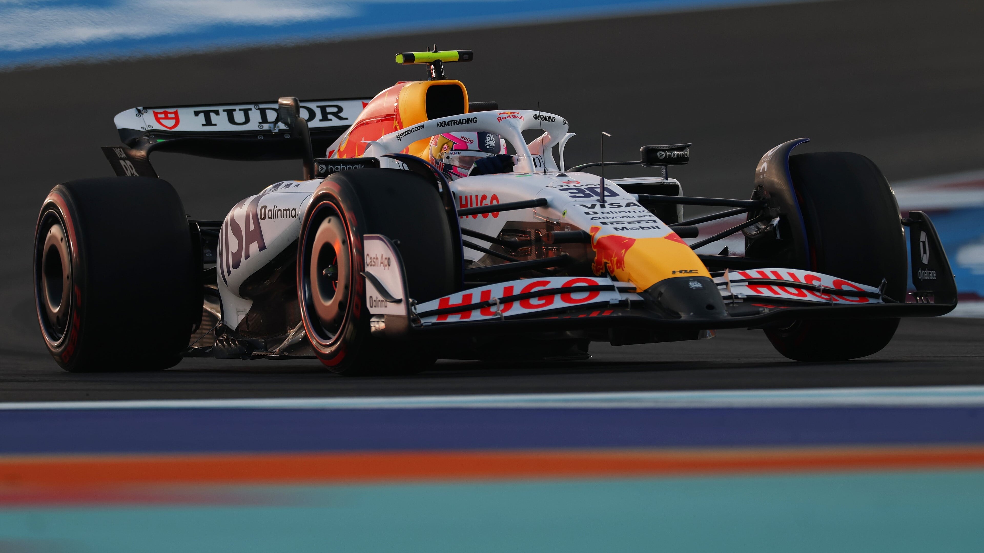 Lawson solid in Qatar sprint race, takes 14th after Ferrari battle