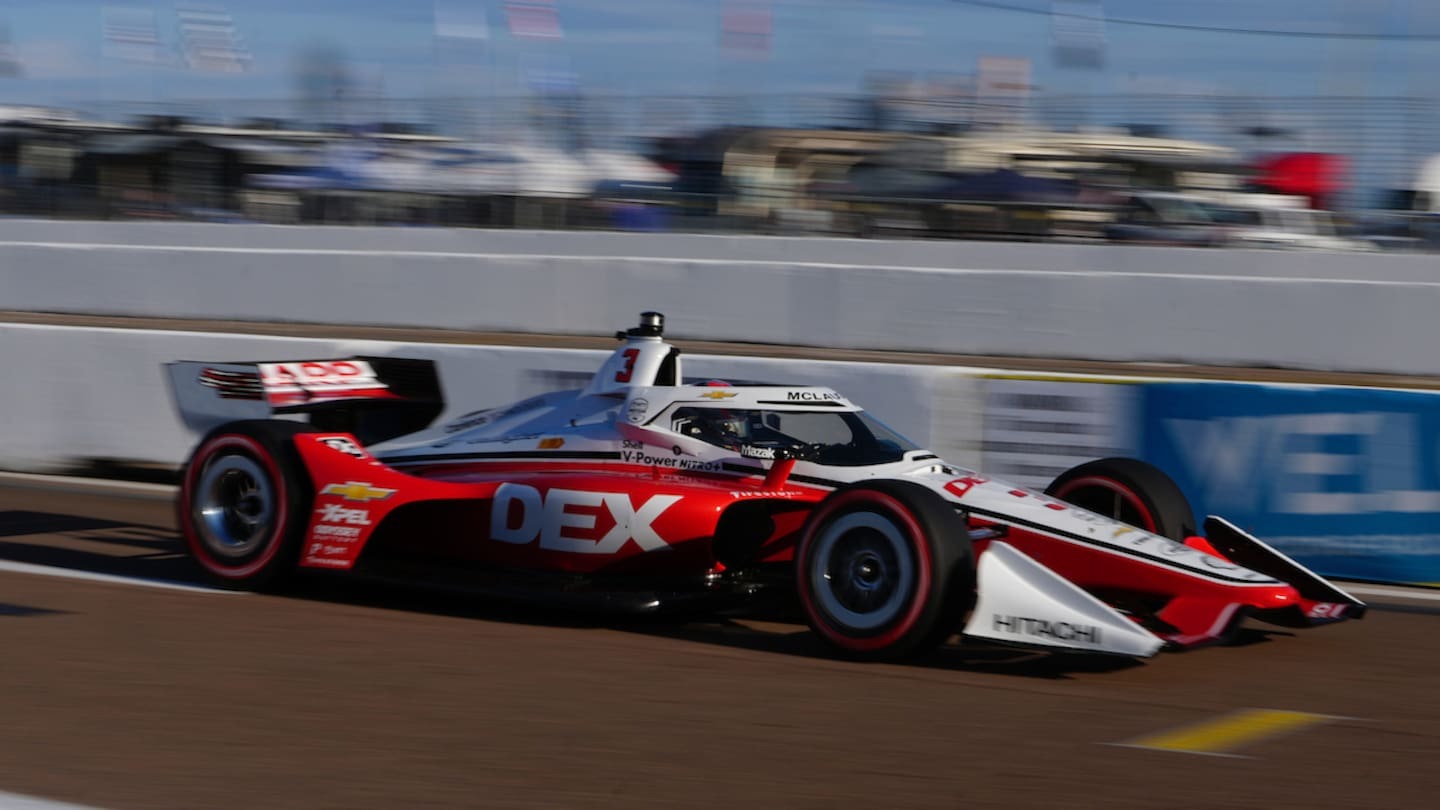 McLaughlin second at Indycar opener as pit crew error sees Dixon lose tyre