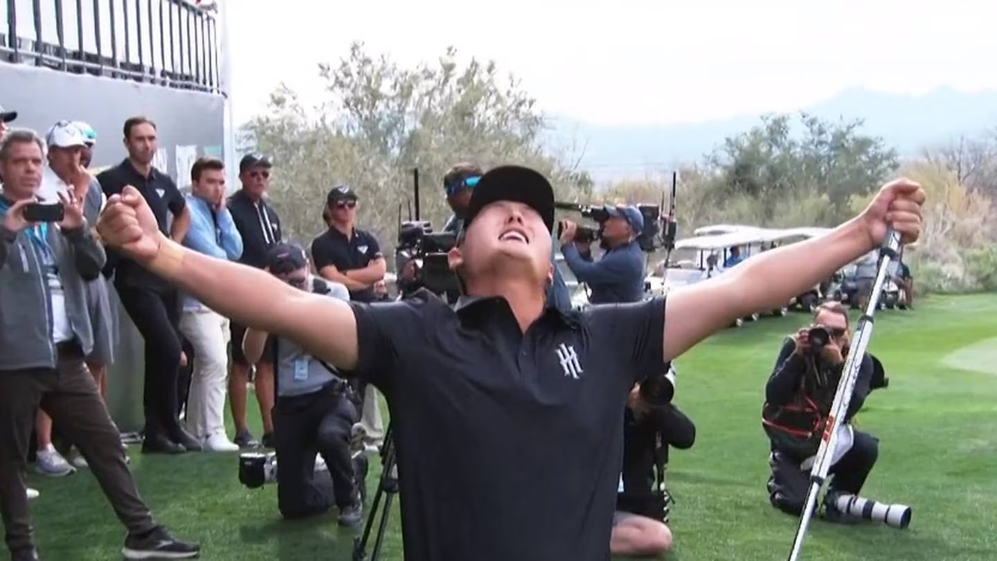 Danny Lee celebrates after winning the LIV Golf event in Arizona. Photo / LIVGolf+