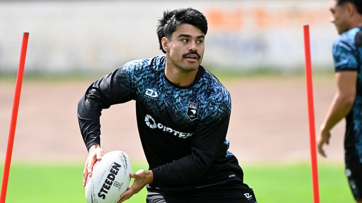 Warriors deny interest in Kiwis international, despite depleted centre stocks