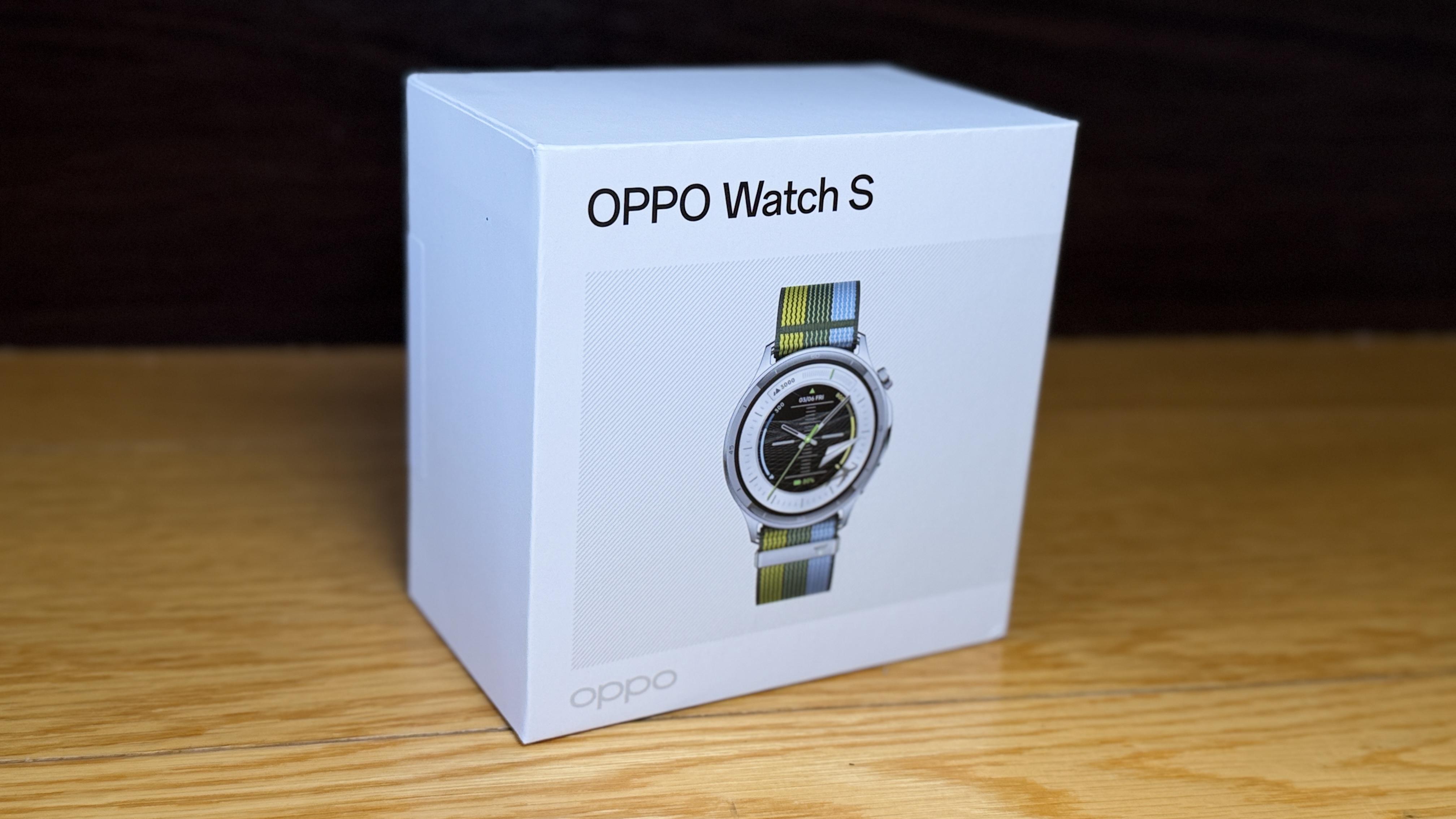 OPPO Watch S - Lite on Features but Also Wonderfully Light