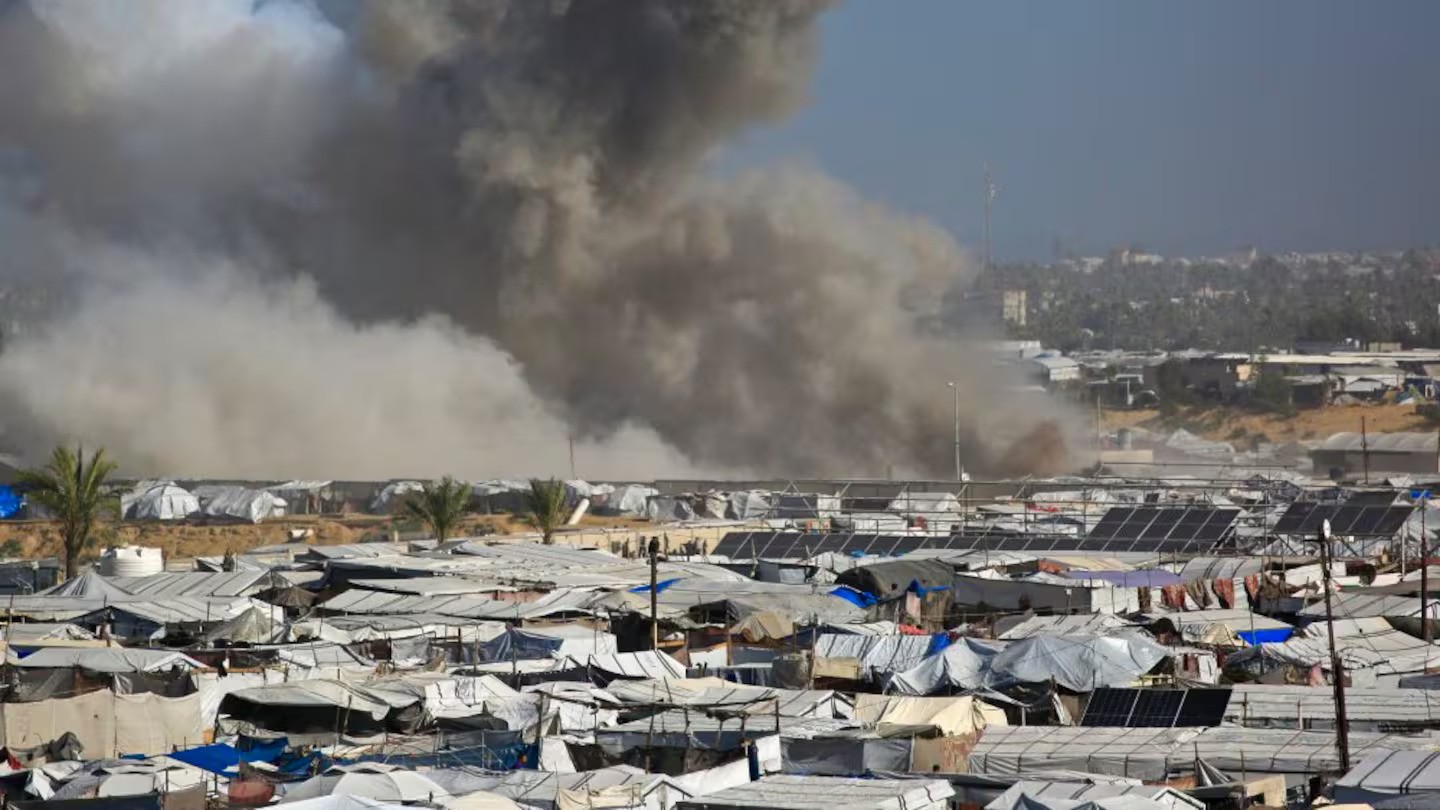 Israeli airstrikes kill 32 in Gaza, Palestinian officials say