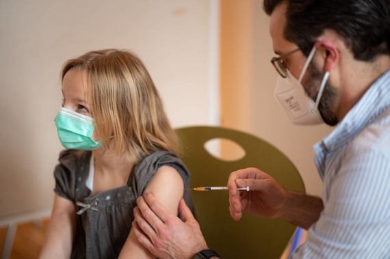 More than 260,000 tamariki have now received at least one dose of Covid-19 vaccine. (Photo / Getty Images)