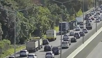 Auckland motorists told to expect delays after multi-vehicle crash on State Highway 1