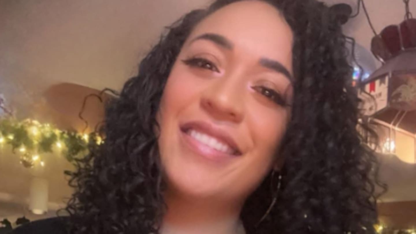 Kiwi woman on Green Card arrested by ICE after New Zealand holiday