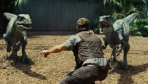 Zookeepers are recreating Chris Pratt's Jurassic World pose