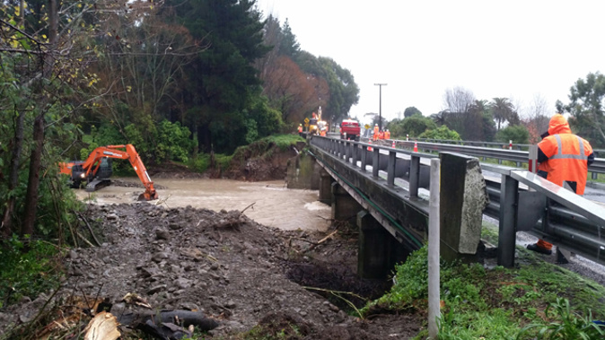 The washed out Waikawa bridge (Wayne Ward)