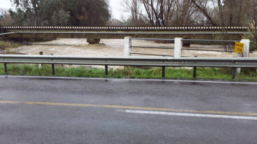 Railway Bridge off Campbell Rd Mangaone Stream, Palmerston North. (Civil Defence)