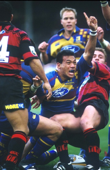 Samoan wing Brian Lima went over for the Highlanders to give them a half time lead.