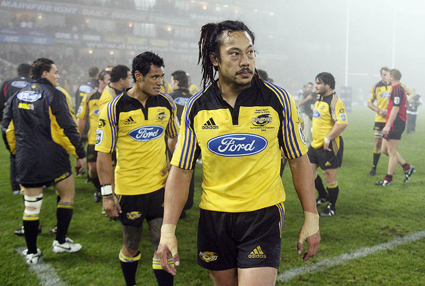 For Tana Umaga, Jerry Collins, Rodney So'oialo and the rest of the Hurricanes, it was a painful end to their most successful season to date. From that match only Ma'a Nonu is still in their lineup.