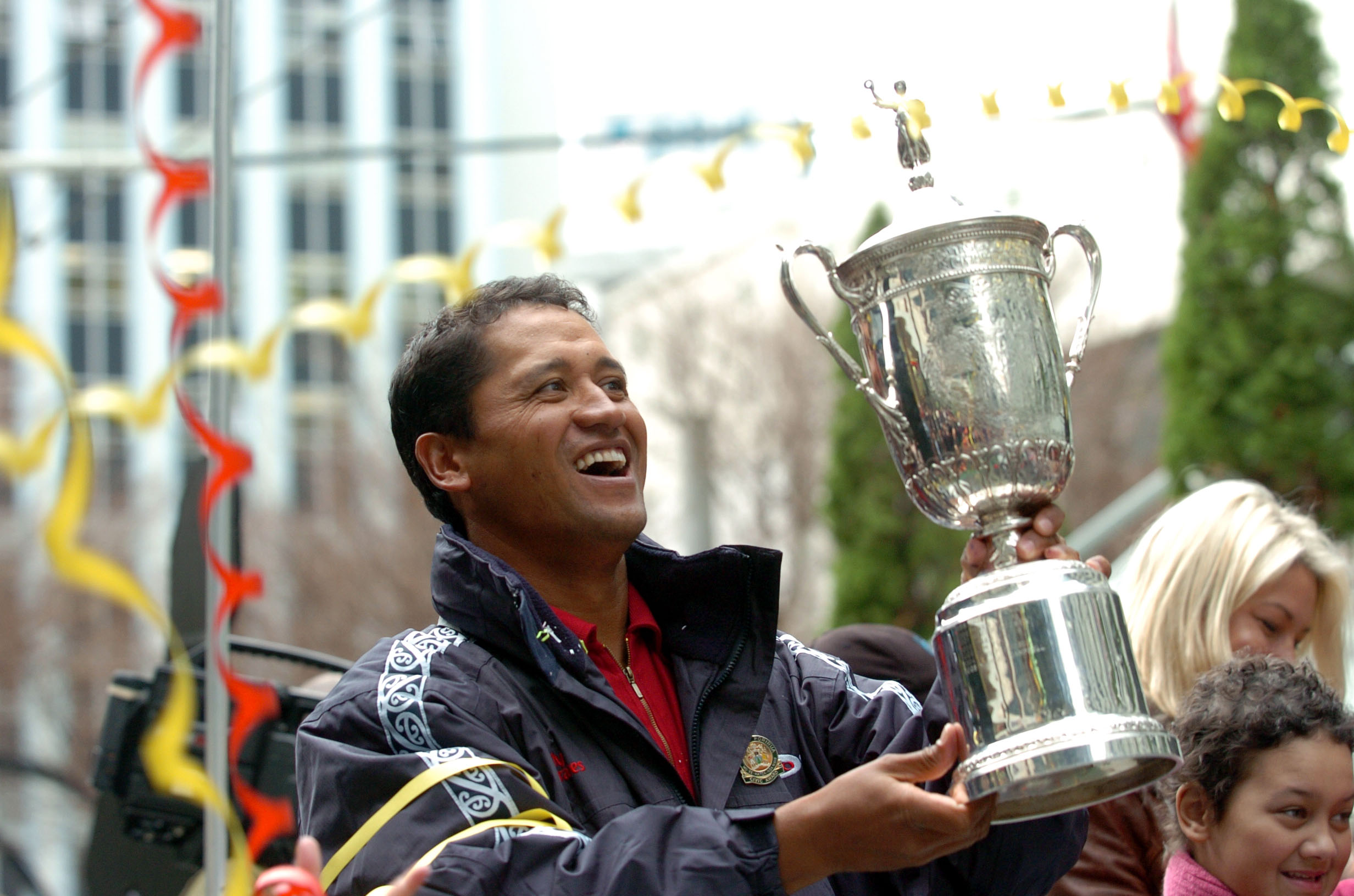He was widely celebrated on returning to New Zealand with the trophy. 