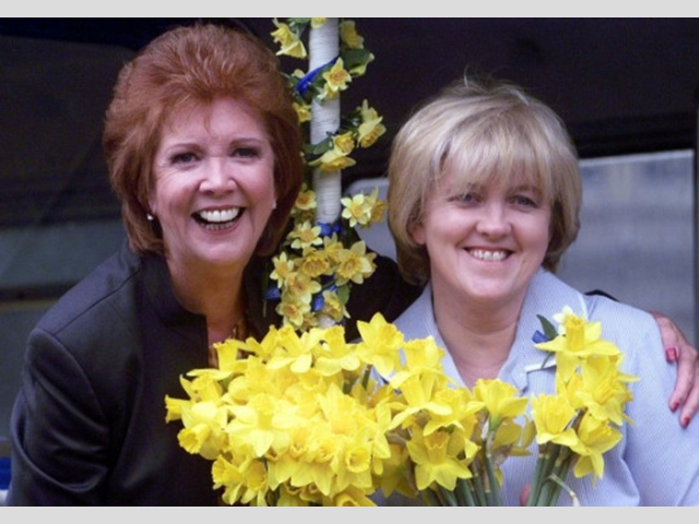 With Marie Curie Nurse of the Year Catherine McGhee, launching Marie Curie Cancer Care’s Daffodil Campaign 2001.