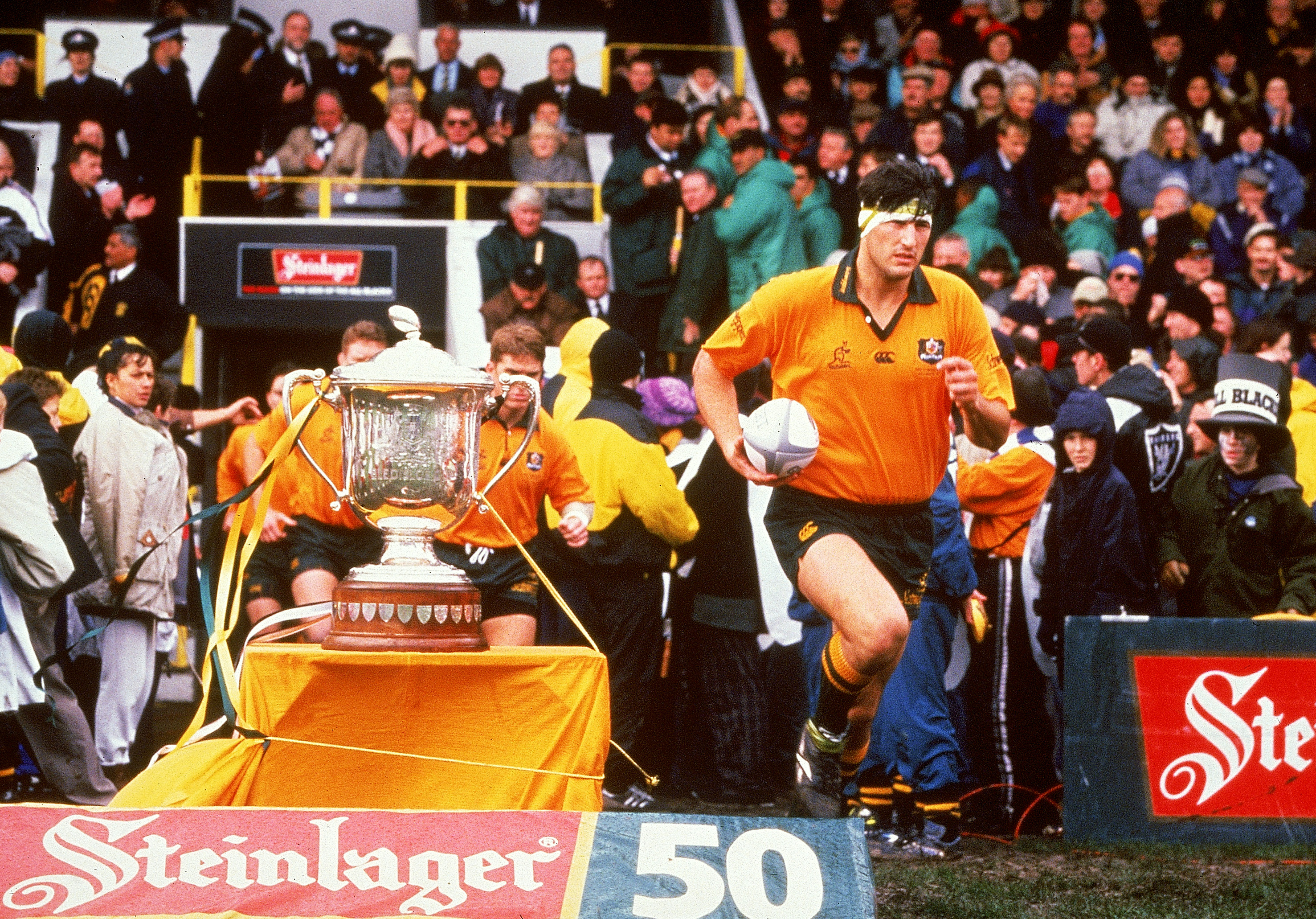 2) The Wallabies ran out for the first Bledisloe Cup test of the professional era, and then had to run back off the field on the receiving end of at 43-6 thumping.  