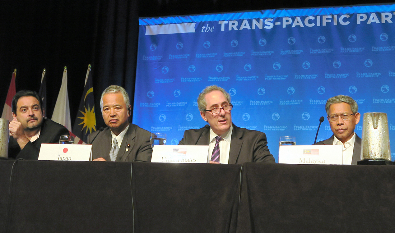 Trade ministers of Trans Pacific Partnership negotiating countries attend a press conference (Getty Images) 