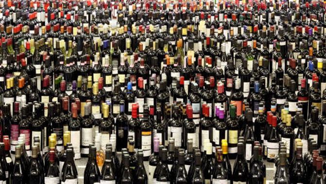 Auckland Council has voted to give local boards the power to oppose liquor licences in their areas (File photo)