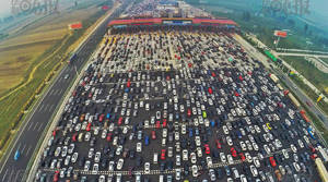 PHOTOS: Bird's-eye views of extreme Chinese traffic jam