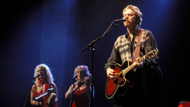 Dan Hicks, performing with the Hot Licks (Getty Images)