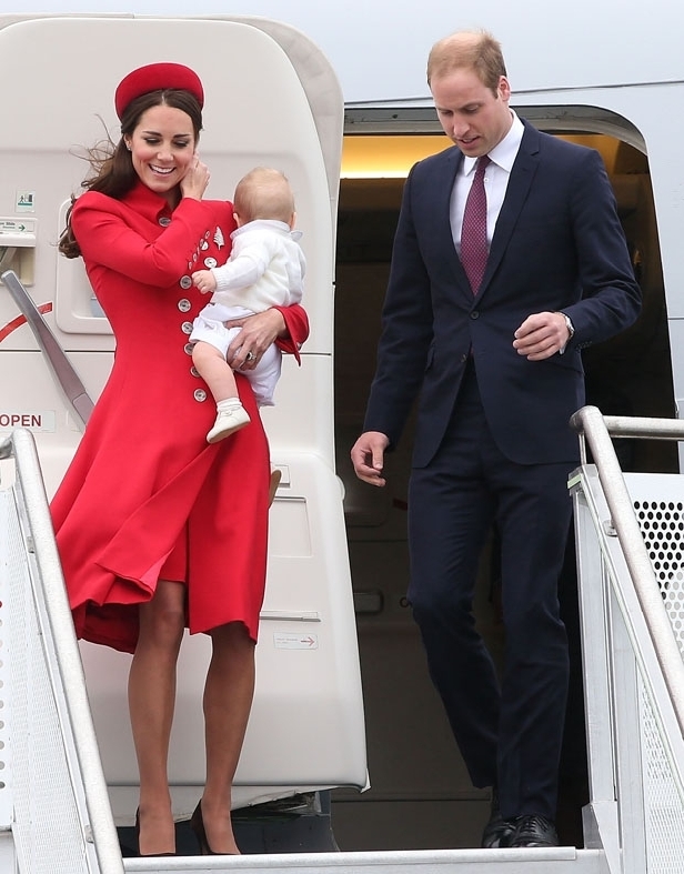 Duchess Catherine and Prince George at Wellington Airport (Getty Images)