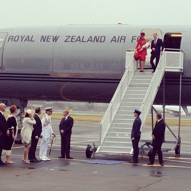 The Royals step off the plane at Wellington Airport (Twitter/@GovGeneralNZ)