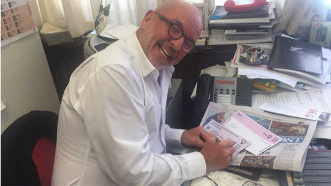 Political Editor Barry Soper exercising his democratic right to vote in the flag referendum (Twitter)