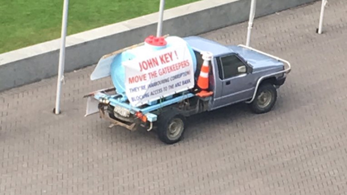 Suspicious truck on Parliament forecourt (Jacinda Ardern).