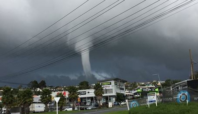 A view of the waterspout spotted in Auckland (Photo via Facebook - Margay Property Management)