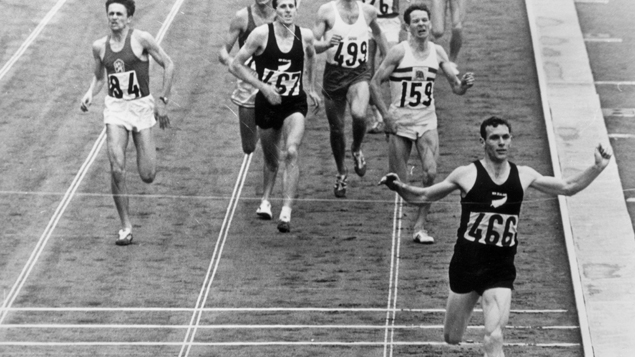 Peter Snell winning the 1500 metre race in Tokyo (Getty Images).