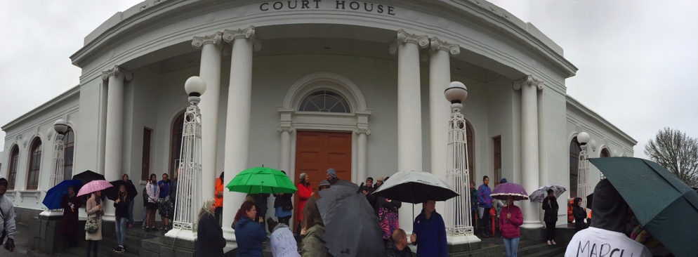 Crowds in Hamilton gathering in heavy rain (Belinda Feek)
