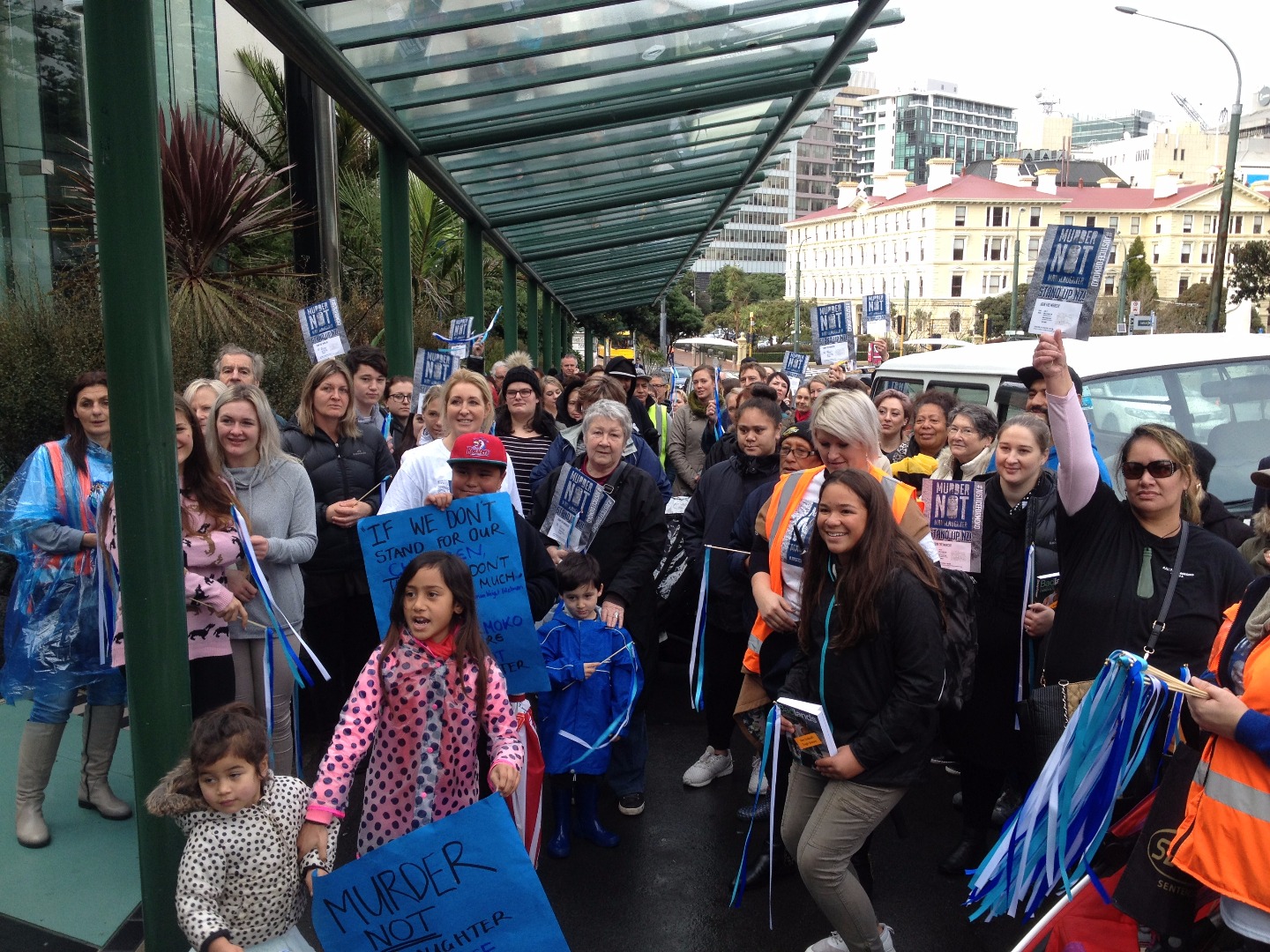Crowds gather in Central Wellington (Georgia Nelson) 