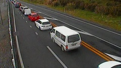 Traffic is backed up along the Kapiti Coast (Twitter: @NZTAWgtn)