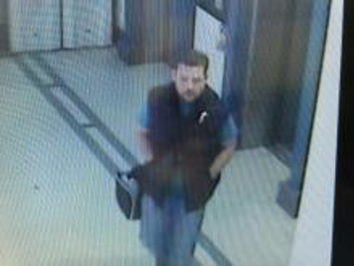 Police want to talk to the man in this CCTV image, seen leaving a central Auckland hotel near Albert Street at around 4pm on Friday. (Supplied/Police)