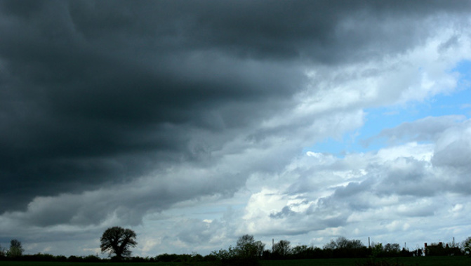 Central New Zealand is bracing for potentially damaging gale force winds as a wintry storm bears down on the country.