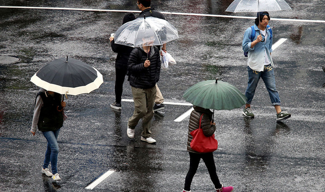 Wintry weekend weather that closed roads and forced a mountain evacuation is likely to be followed by more nasty conditions this week (Getty Images)