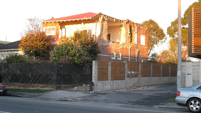 A quake-damaged house in St Albans, Christchurch (Edward Swift)