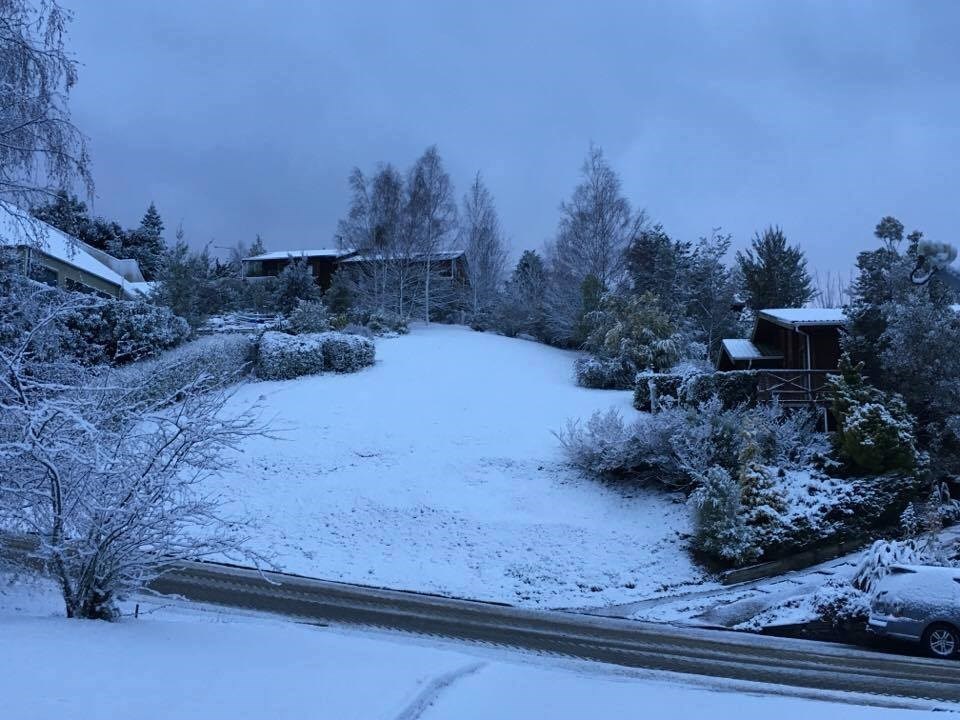 Heavy frost and snow in Hanmer Springs (Maureen Riesterer)