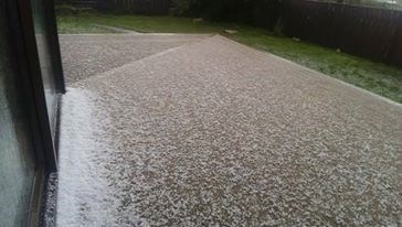 Buildup of snow in Tawa (Supplied) 