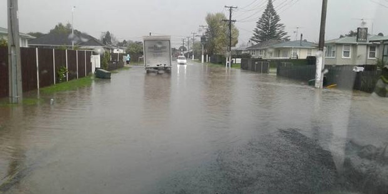 Flooding on Sheehan Avenue in Papakura (Photo / Supplied)