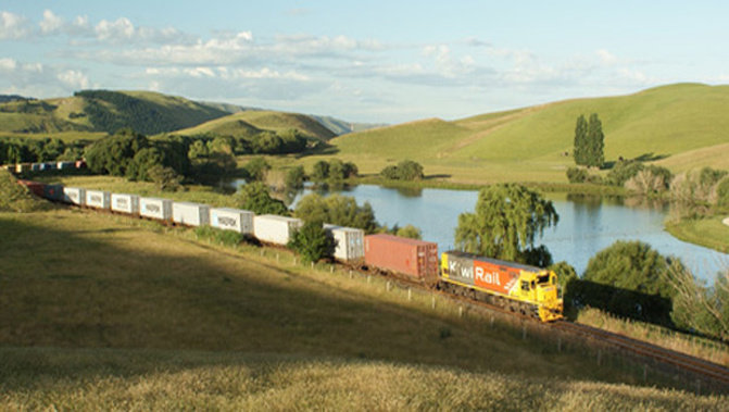 Plans to reopen the Napier-to-Wairoa rail link are back on track after a commercial agreement between KiwiRail and Napier Port (NZ Herald)