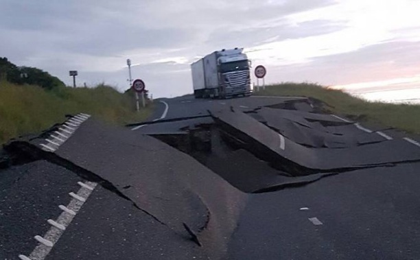 Relief after truck driver on Kaikoura coast confirmed safe (Twitter)