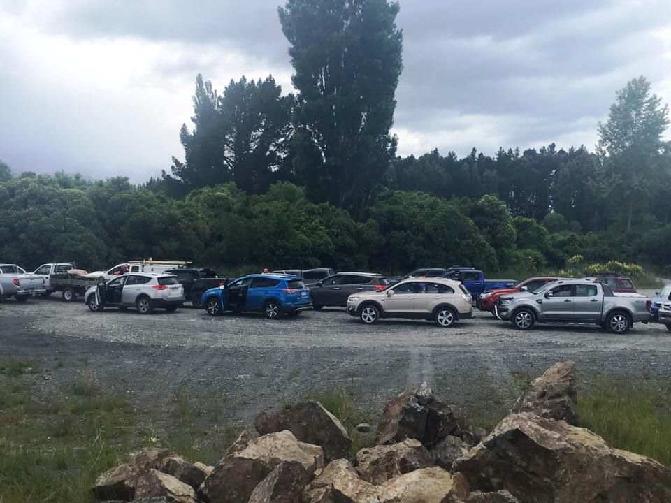 Kaikoura's inland road opened to allow a convoy of registered drivers to evacuate the town. (Kaikoura Civil Defence)