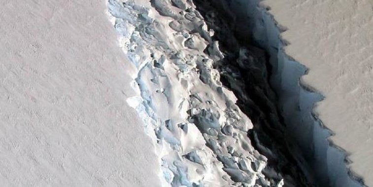 The crack in the Larsen C ice shelf as pictured by NASA. (NZ Herald/NASA/John Sonntag)