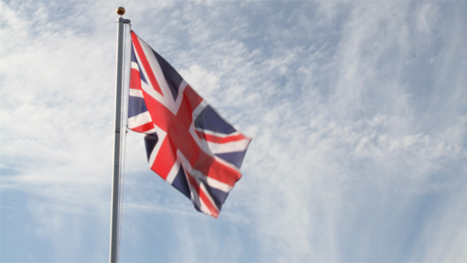 Prime Minister Bill English raised the issue of the tightening of immigration rules for Kiwis in the UK in a meeting with British Prime Minister Theresa May in London. (Wikimedia)