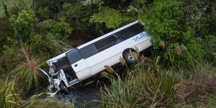 The remains of the bus (NZ Herald/John Chapman)