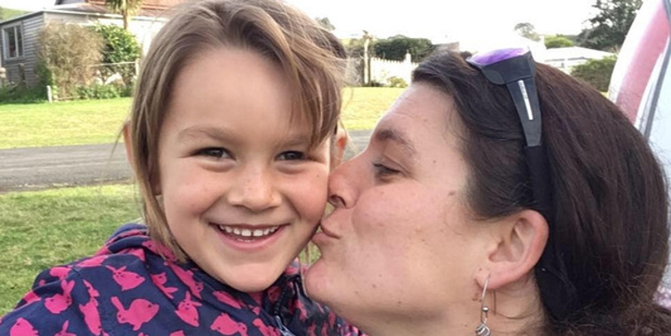 Ariane Wyler and 6-year old daughter Que Langdon