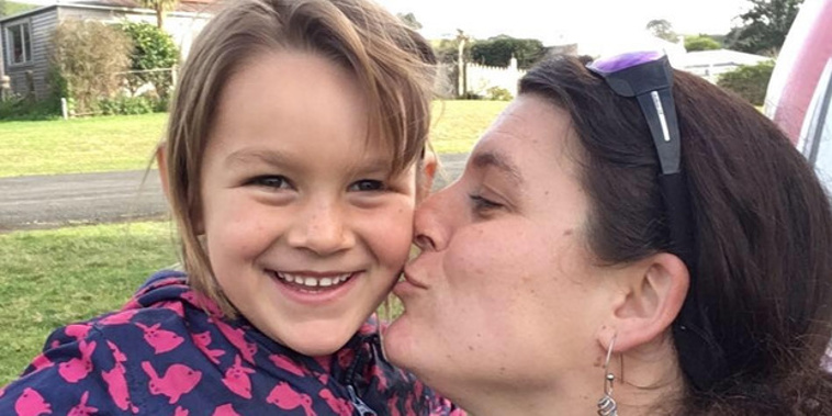 Que Langdon, 6, and her mum Ariane Wyler are reunited in Australia. (NZ Herald)