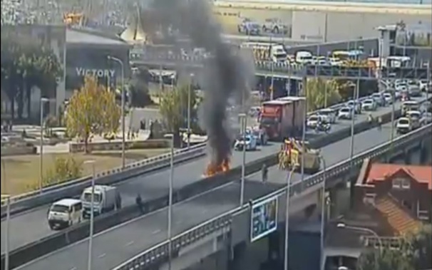 NZTA says the motorway has been reopened, but warns of major delays going south over the Harbour Bridge (Photo / NZTA) 