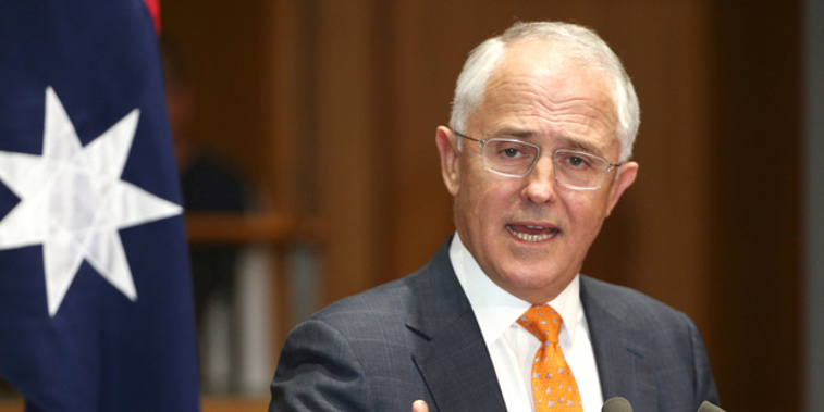 Malcolm Turnbull will meet with Bill English today in Queenstown (AP).