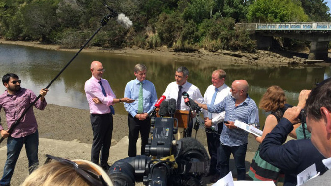 Bill English, Nathan Guy and Nick Smith making the announcement yeserday. Photo / Twitter / @NathanGuyOtaki