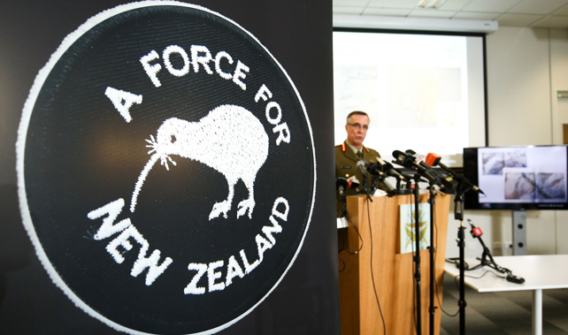 Defence Force chief Tim Keating gives a press conference on Hit & Run's allegations (Getty Images)